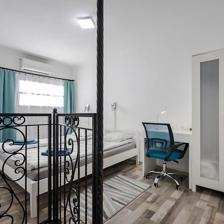 Bpr Simply Azure Apartment Будапеща Екстериор снимка