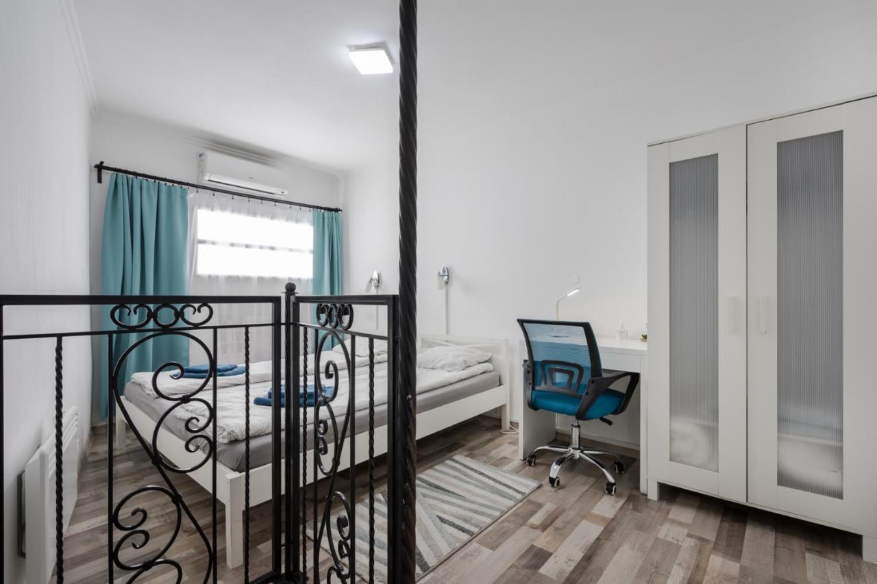 Bpr Simply Azure Apartment Будапеща Екстериор снимка