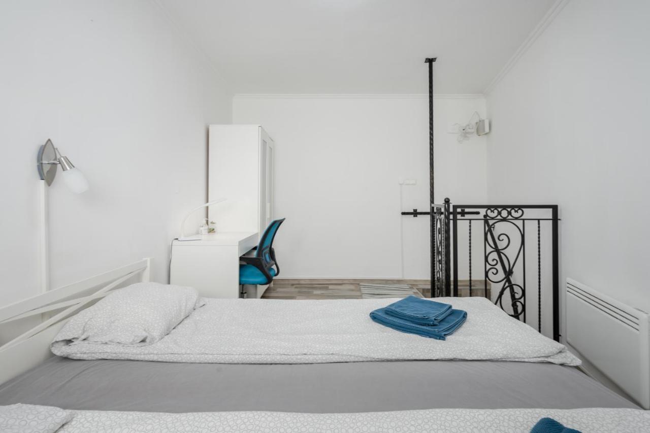 Bpr Simply Azure Apartment Будапеща Екстериор снимка